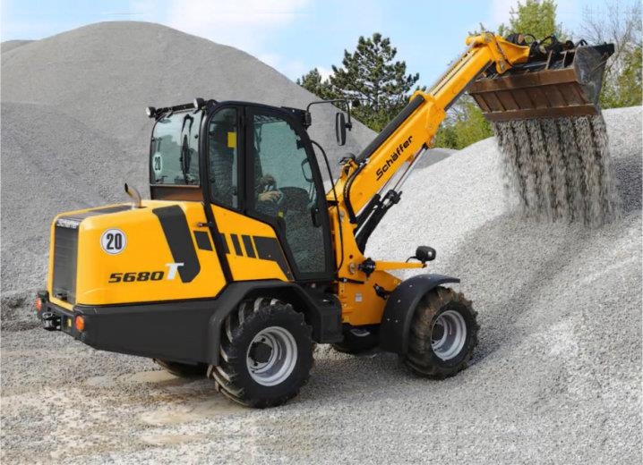 Chargeuse sur pneus Schäffer 5680T-3 — occasion